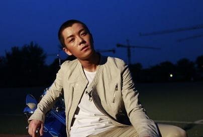 吃瓜娱乐王栎鑫,吃瓜娱乐界的“瓜王”