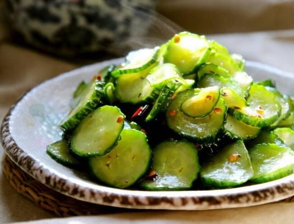 泡椒娱乐和会长吃瓜